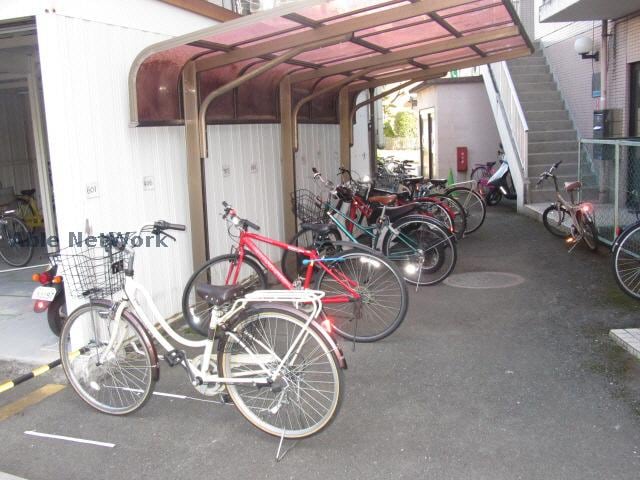  ライオン・アネックス