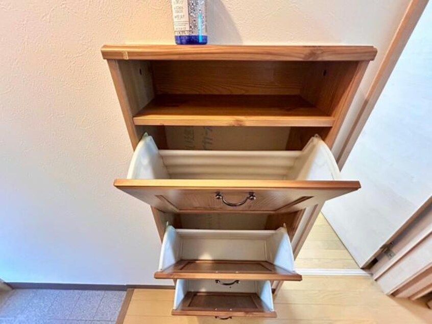  クレッセルコリナ六番館