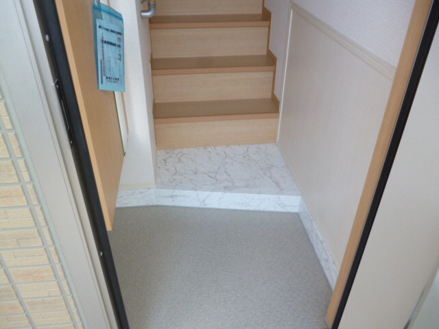 玄関 シェルト下川東