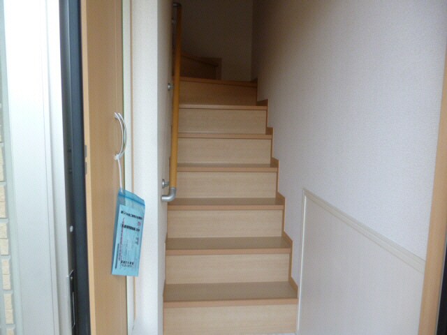 階段 シェルト下川東