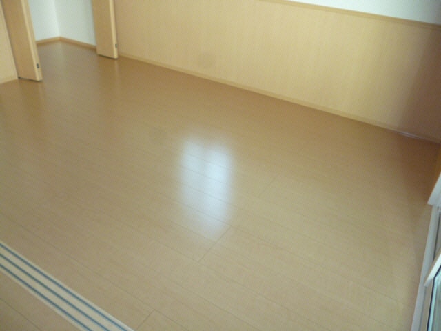 洋室 シェルト下川東