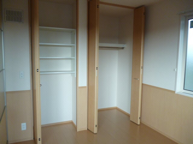 収納 シェルト下川東