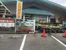 コメリ(電気量販店/ホームセンター)まで100m コーポサンフィールドB