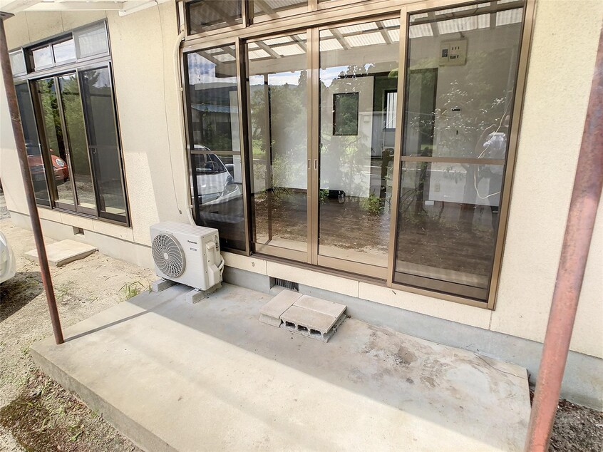  宍戸貸家（荒井）