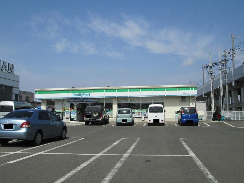 ファミリーマート(コンビニ)まで50m 第8エスエスハイツ