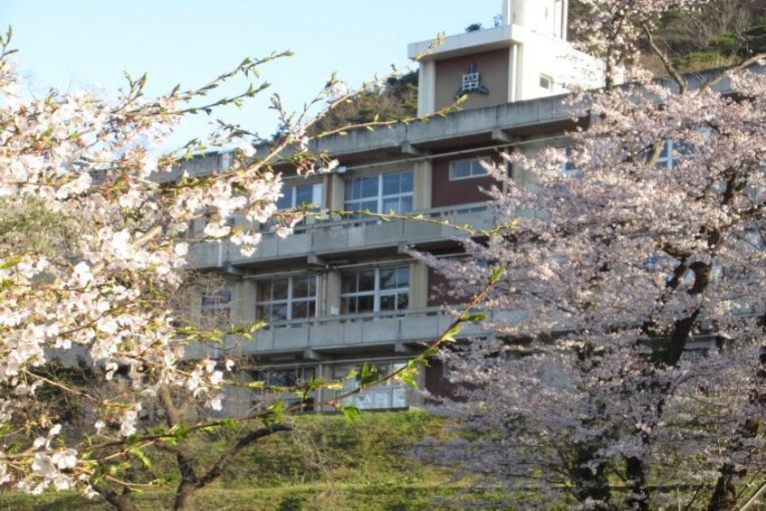 福島市立福島第四中学校天神スクール(中学校/中等教育学校)まで1896m メゾンコジマ