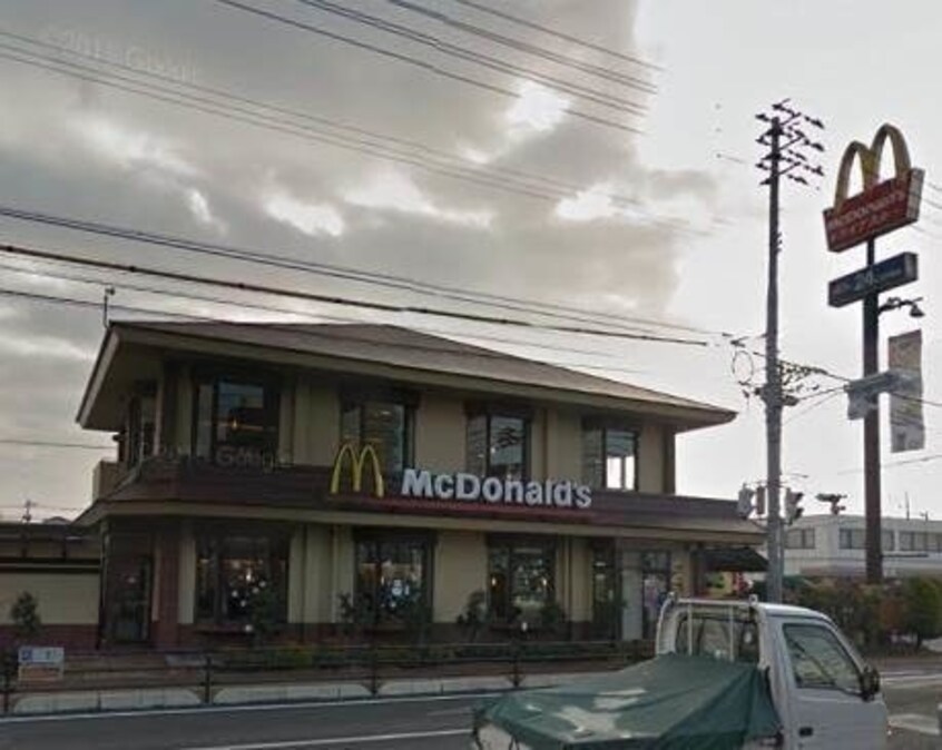 マクドナルド清輝橋店(その他飲食（ファミレスなど）)まで927m ランパス東古松