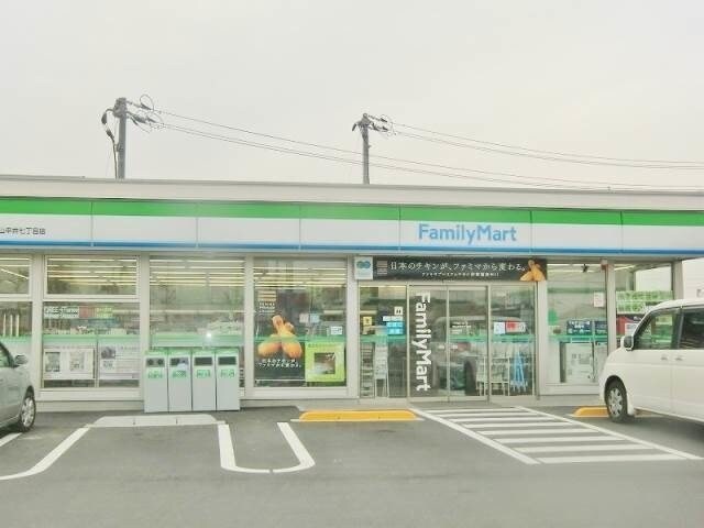 ファミリーマート岡山清水店(コンビニ)まで403m クレールB