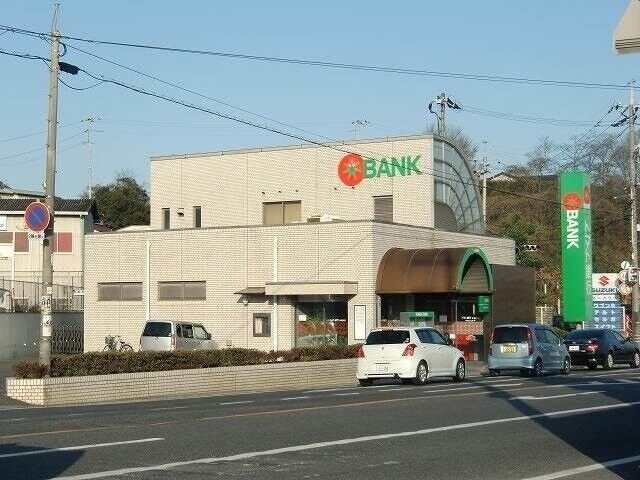 トマト銀行西市支店(銀行)まで346m KAHALA