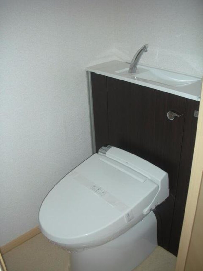  レジデンス西川