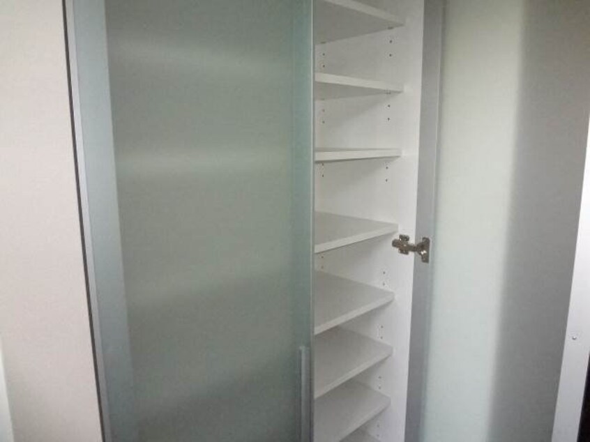 シューズボックス アルファレガロ岡山駅前