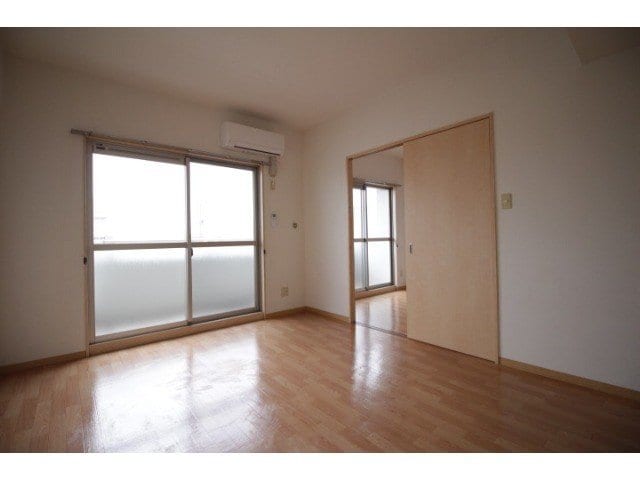  プレジール奥田