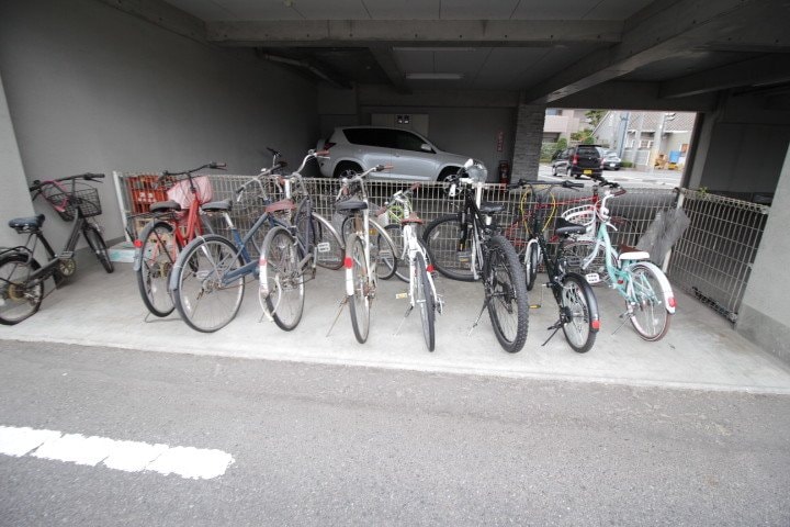  プレジール奥田