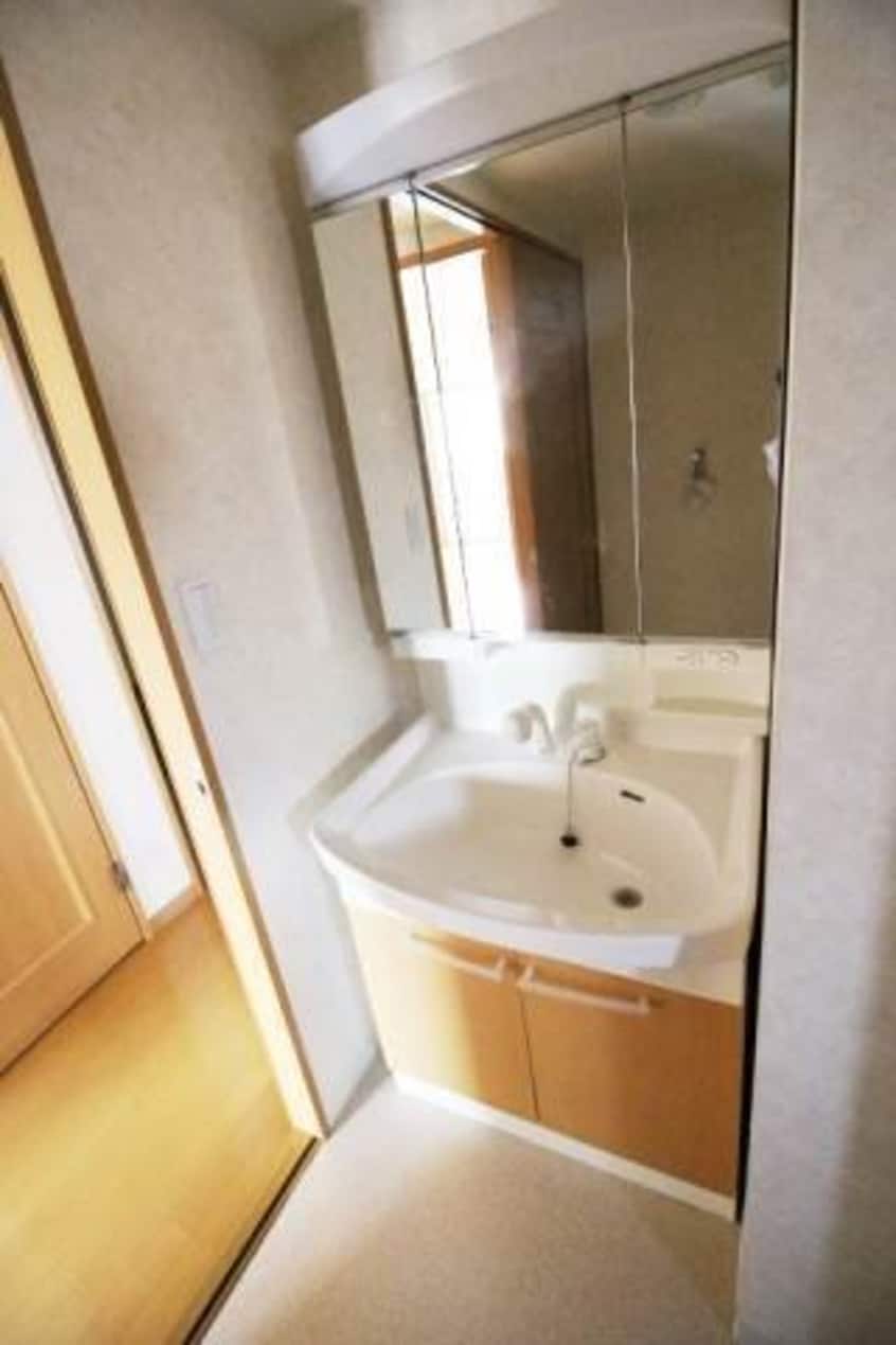  ル・サンク西市