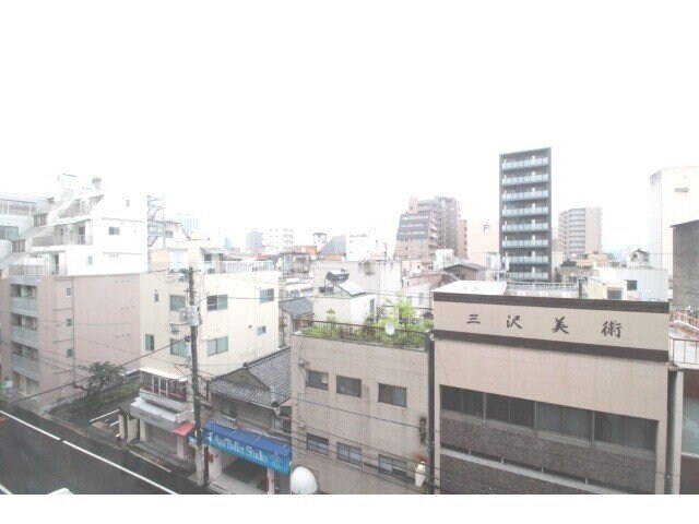  La neige　中山下