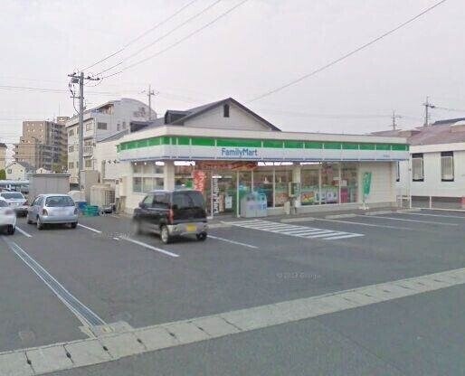 ファミリーマート岡山青江店(コンビニ)まで588m アルヴィータ