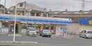 ローソン岡山十日市店(コンビニ)まで571m Flats豊成