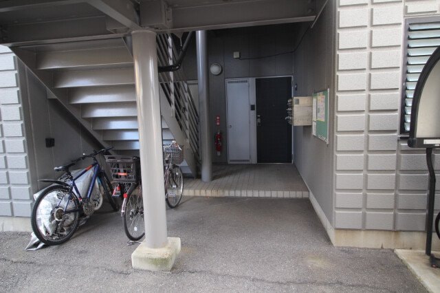  コートヴィレッジ若沼　A棟