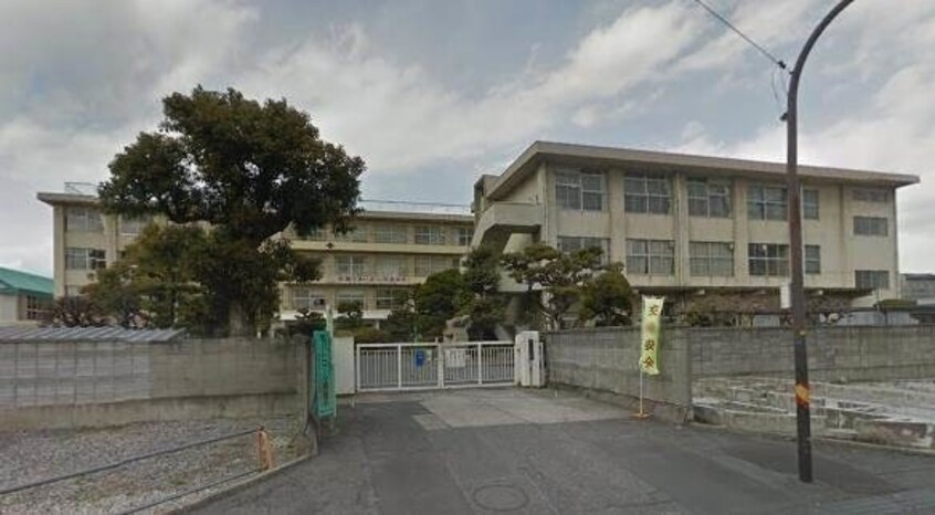 岡山市立石井小学校(小学校)まで1273m ロイヤルガーデンタワー岡山幸町