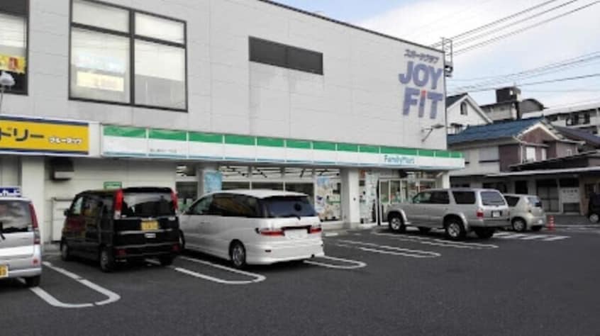 ファミリーマート岡山奥田二丁目店(コンビニ)まで186m イルクオーレ