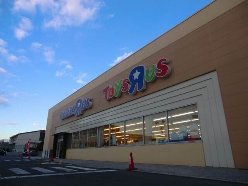 トイザらスベビーザらス岡山店(ショッピングセンター/アウトレットモール)まで726m GRANDTIC SK 奥田