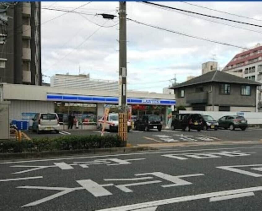 ローソン岡山門田屋敷店(コンビニ)まで189m パークヒルズ門田屋敷