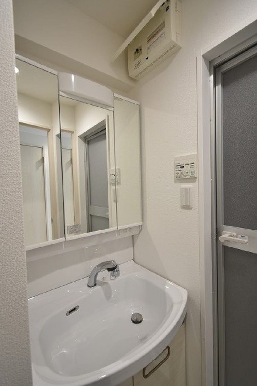  THE　MODERN　表町