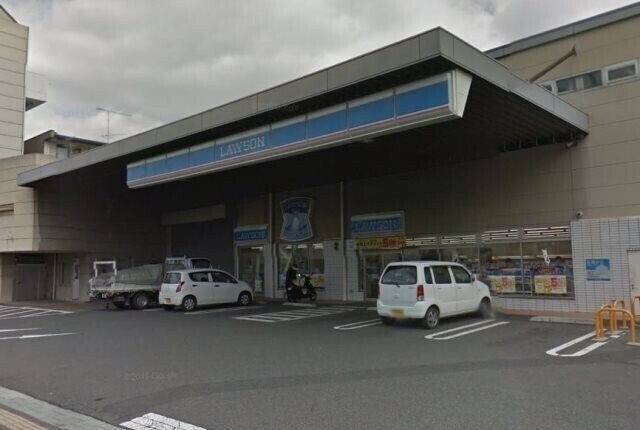 ローソン岡山番町二丁目店(コンビニ)まで129m フラットＴ＆Ｔ