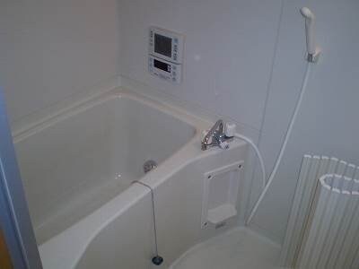 別のお部屋の写真です。実際とは異なります。 アムール雅