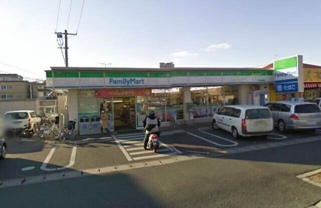 ファミリーマート岡山国富店(コンビニ)まで365m グランツ国富