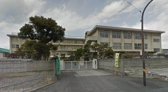 岡山市立石井小学校(小学校)まで1338m カサ・セグーラ幸町