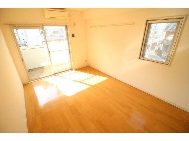  ヴィラ　プリマ