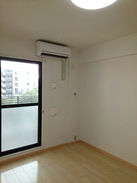  レジデンス西川