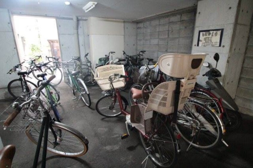  ロータスマンション