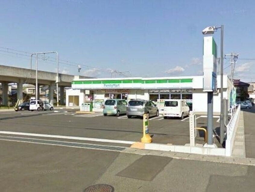 ファミリーマート岡山西古松店(コンビニ)まで339m レオパレスコスモスⅡ