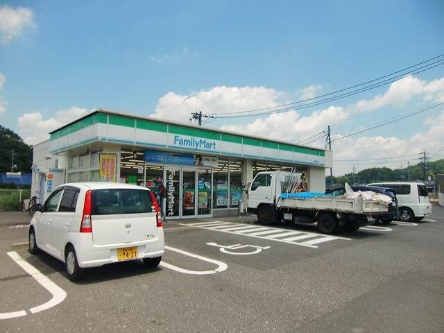 ファミリーマート東岡山駅前店(コンビニ)まで137m 駅前コーポ財田