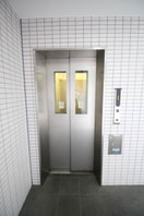  カーサフィオーレ西市駅前