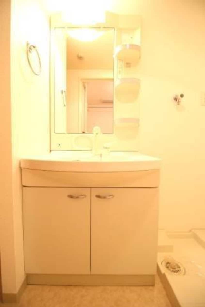  カーサフィオーレ西市駅前