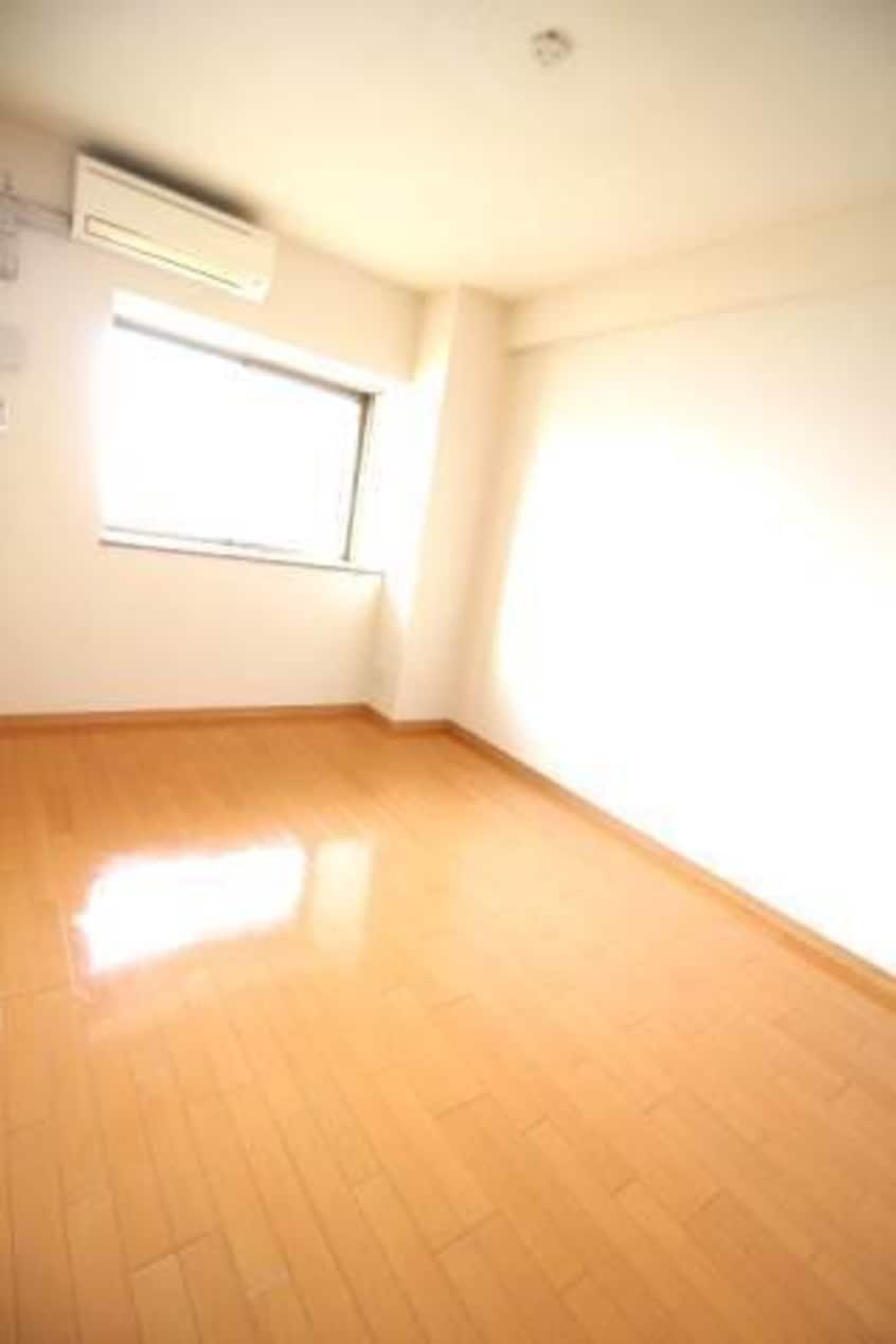  カーサフィオーレ西市駅前