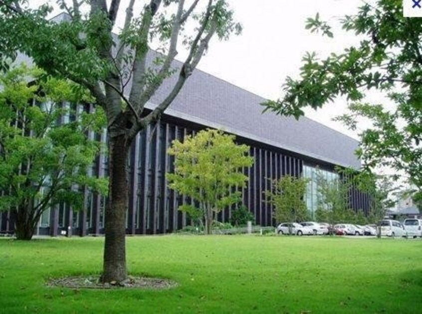 岡山市立中央図書館(図書館)まで2540m ウブント