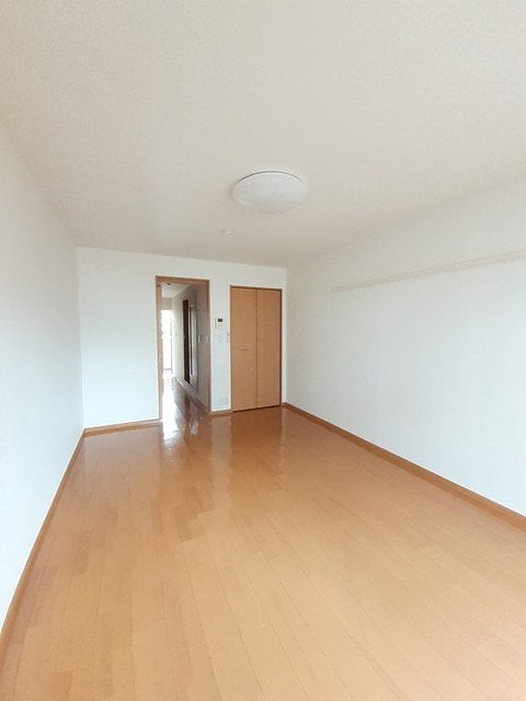  アヴィオン　Ａ