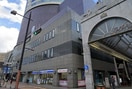 ローソン 岡山シンフォニービル店(コンビニ)まで90m ライオンズタワー岡山表町