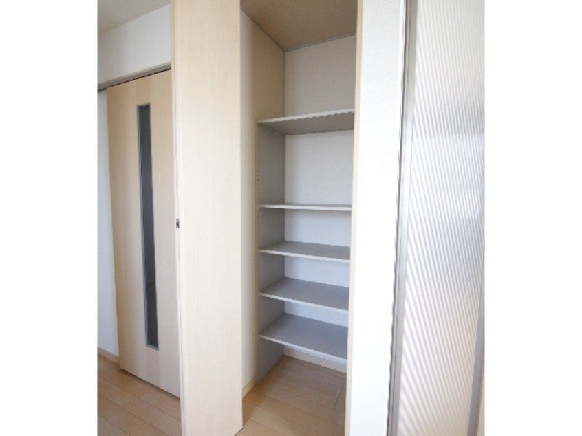 リビング収納 シャーメゾン野田