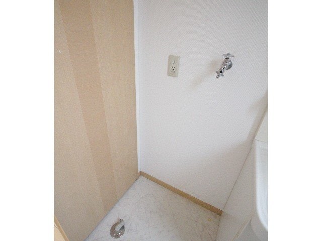 洗濯機置き場 シャーメゾン野田