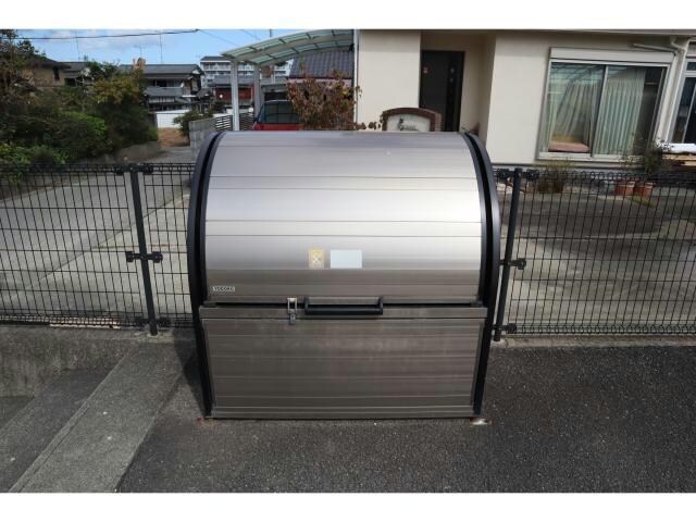 ゴミステーション フォブール久松