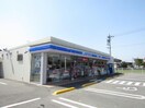 ローソン西条下喜多川店(コンビニ)まで702m 田中借家（新堀）