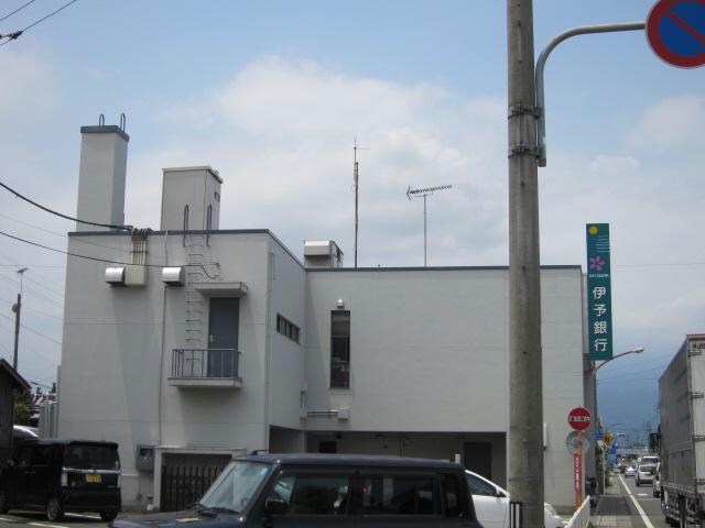 伊予銀行小松支店(銀行)まで233m それいゆＫ