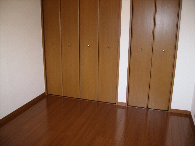  パレロワイヤル小松町