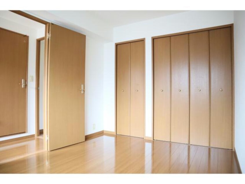  パレロワイヤル小松町