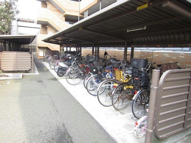 自転車置き場 マルイラベンダーヒルズ
